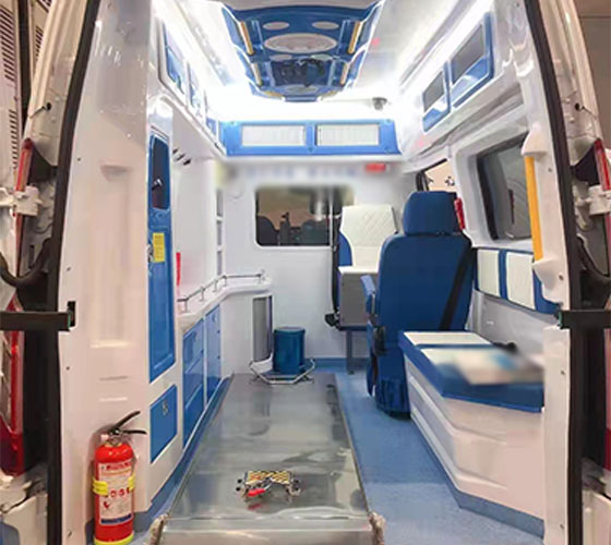 贡山车辆内部展示